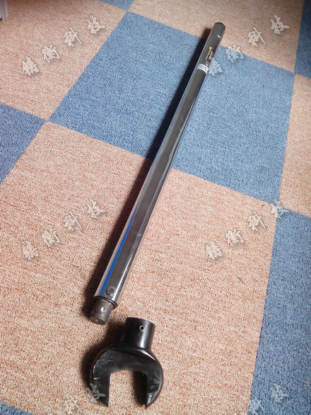 �ɓQ�^�A��ʽŤ������